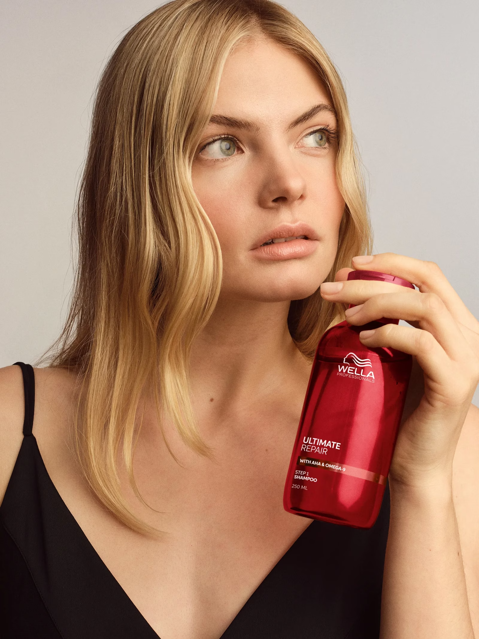 wella-ultimate-repair-sampuan-kullanan-model-Sülfatsız Şampuan Nedir? Boyalı Saç İçin Dürüst Rehber